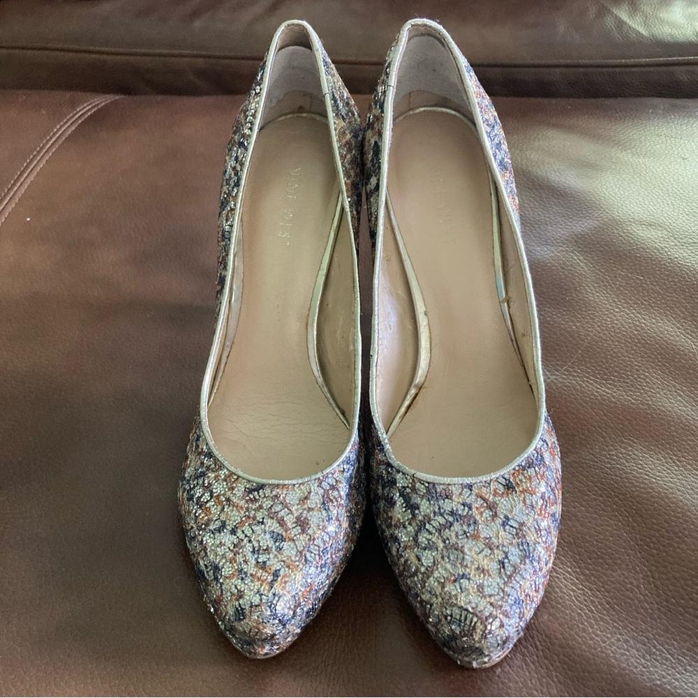 NINE WEST Silver Glitter Round Toe High Heels, Size 7.5 (US)